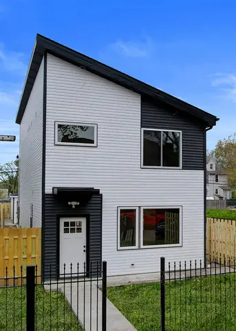 306 N Lockwood Avenue, Chicago, IL 60644