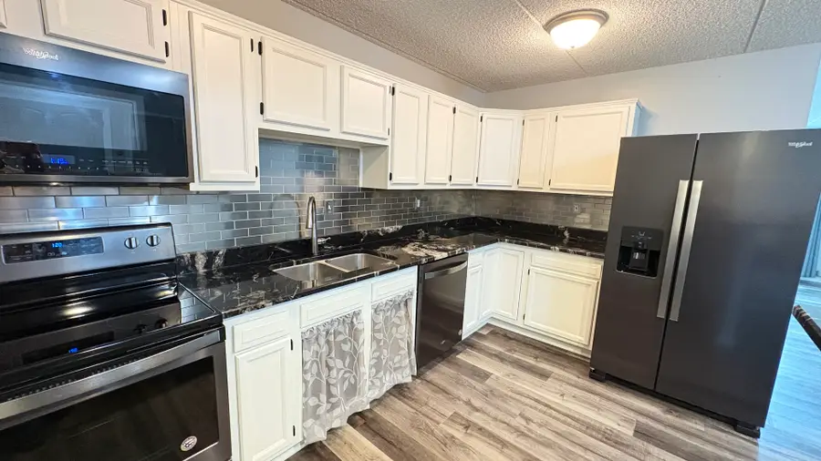 1050 N Farnsworth Avenue #111, Aurora, IL 60505 - #2