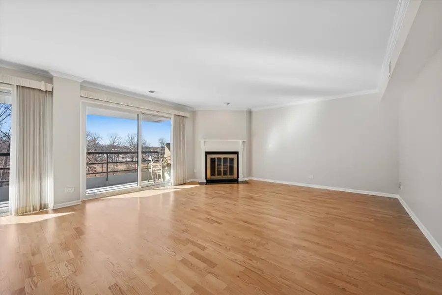 7131 N Caldwell Avenue #4N, Chicago, IL 60646 - #2