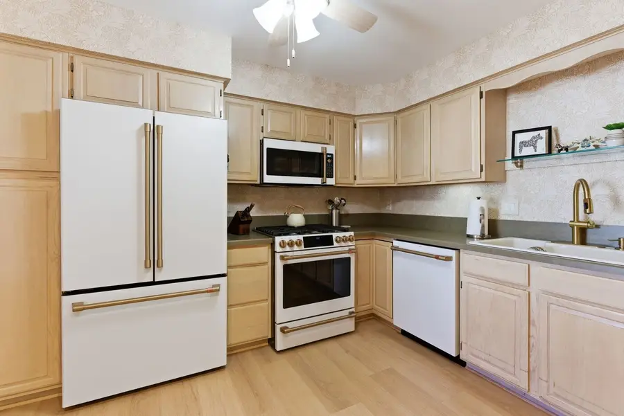 525 Bradbury Lane, Geneva, IL 60134 - #3