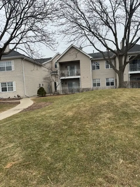 788 N Gary Avenue #103, Carol Stream, IL 60188