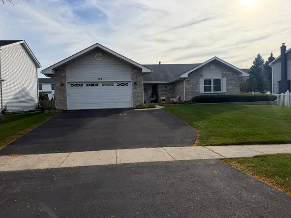 179 Farmgate Drive, Schaumburg, IL 60193