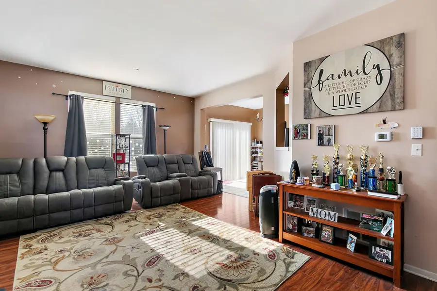 1563 Yellowstone Drive, Streamwood, IL 60107 - #2