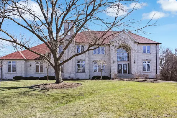 Address Withheld By Seller, Burr Ridge, IL 60527