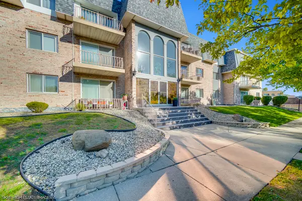 18855 Burnham Avenue #234, Lansing, IL 60438