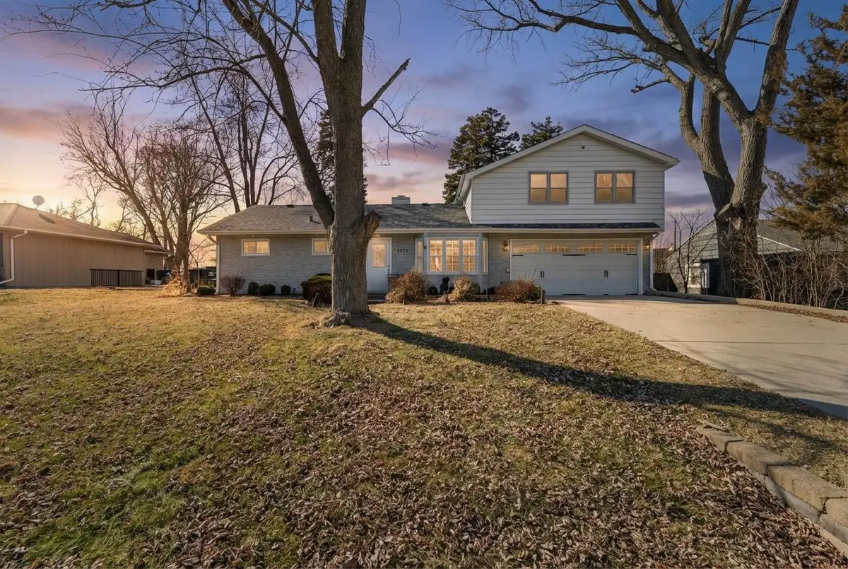 5524 S Bruner Street, Hinsdale, IL 60521 - #1