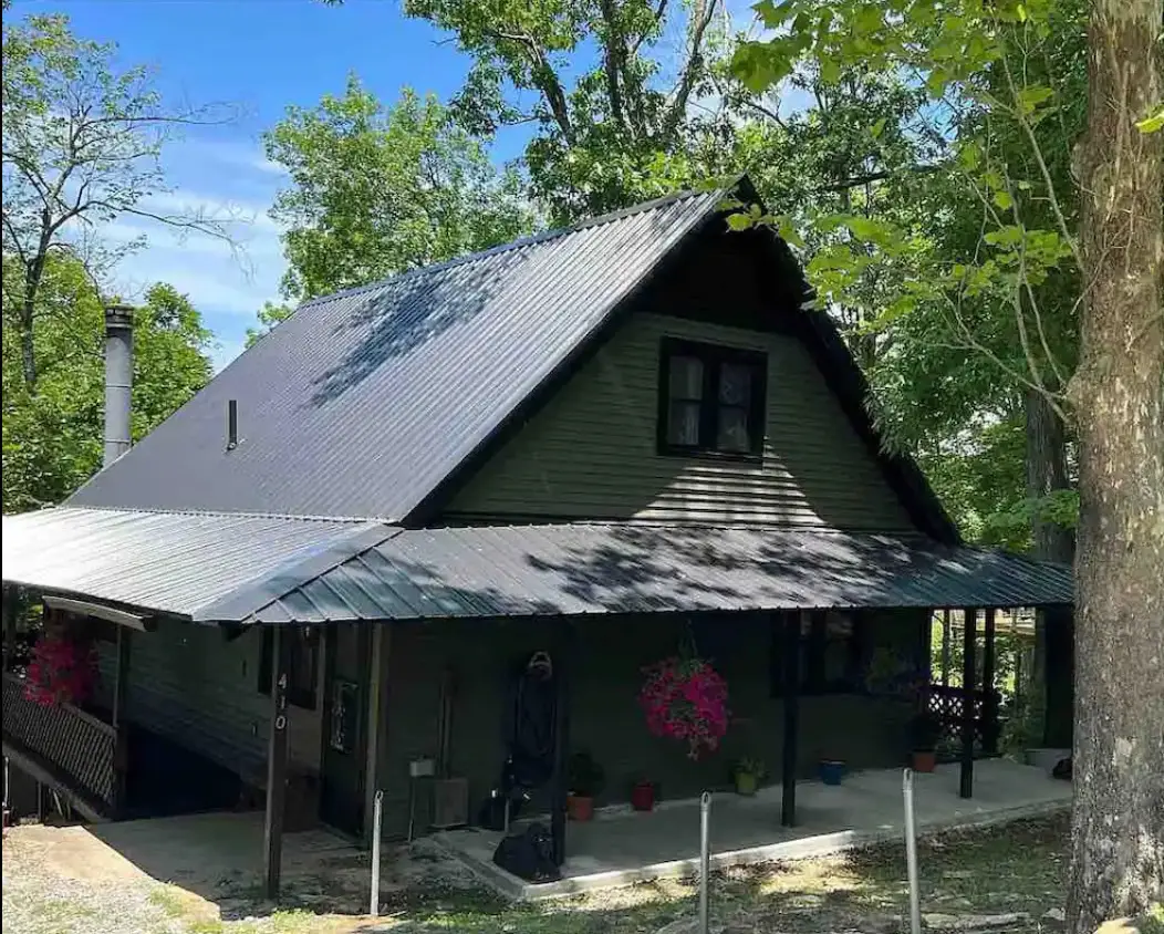 410 Wagon Creek Loop, Creal Springs, IL 62922 - #1