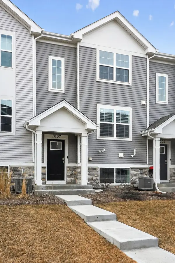 1007 Briar Glen Court, Hampshire, IL 60140