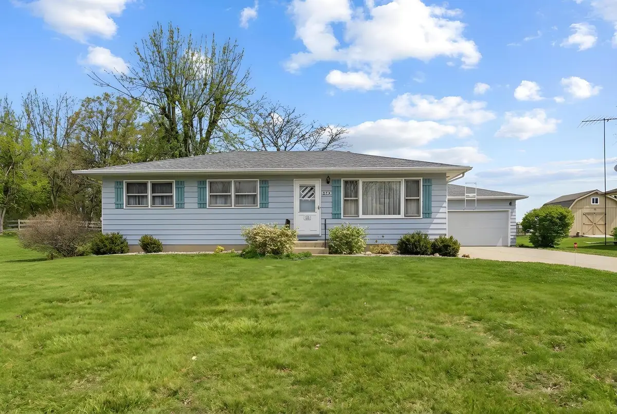 274 W Center Street, Burlington, IL 60109 - #1