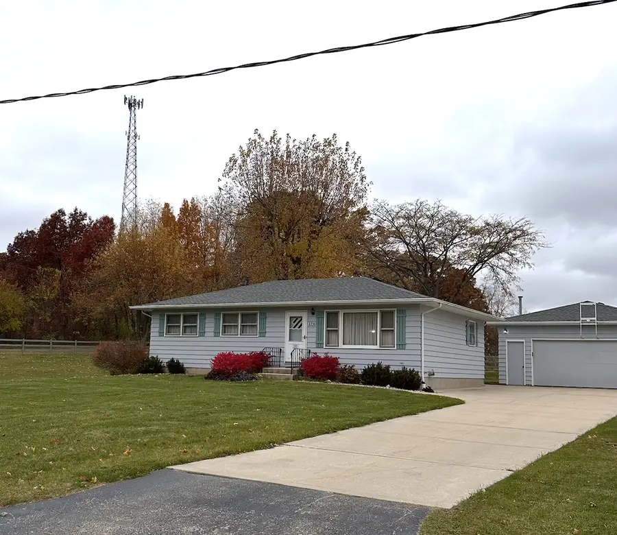 274 W Center Street, Burlington, IL 60109 - #2