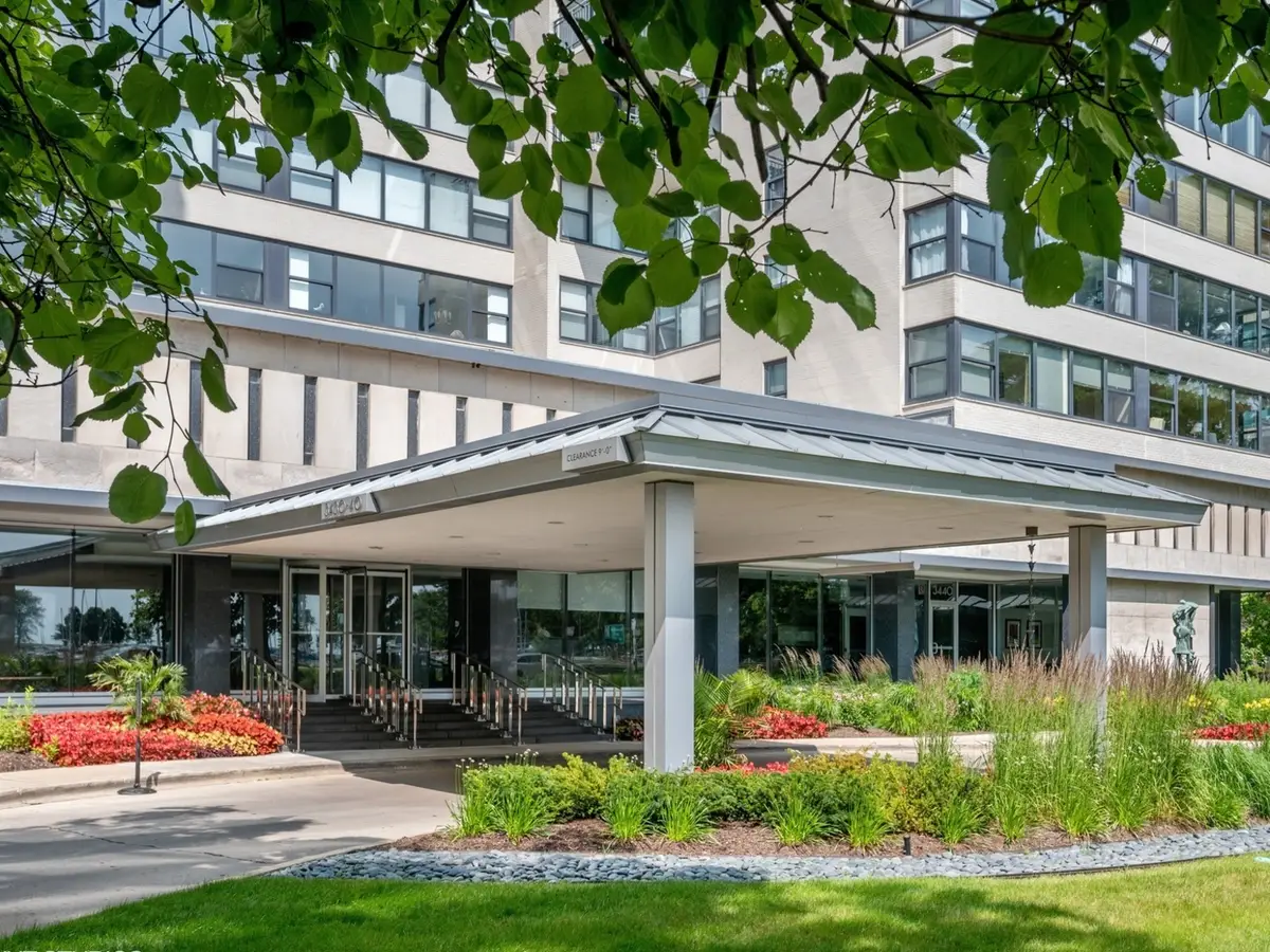 3430 N Lake Shore Drive #9L, Chicago, IL 60657 - #1