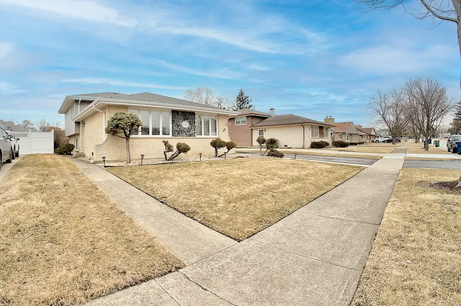 6346 W 90th Street, Oak Lawn, IL 60453 - #2