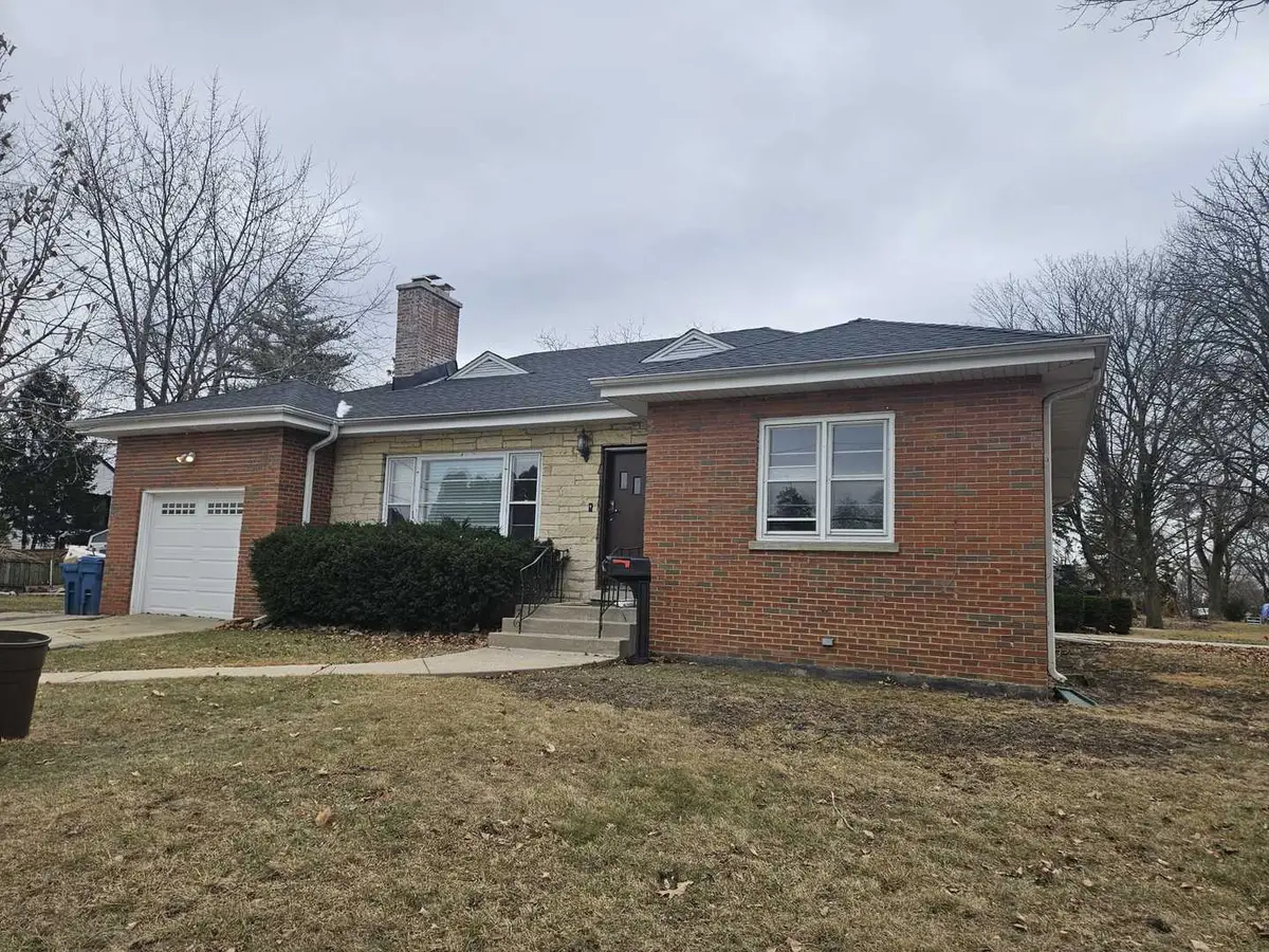 45 N Wisconsin Avenue N, Addison, IL 60101 - #1