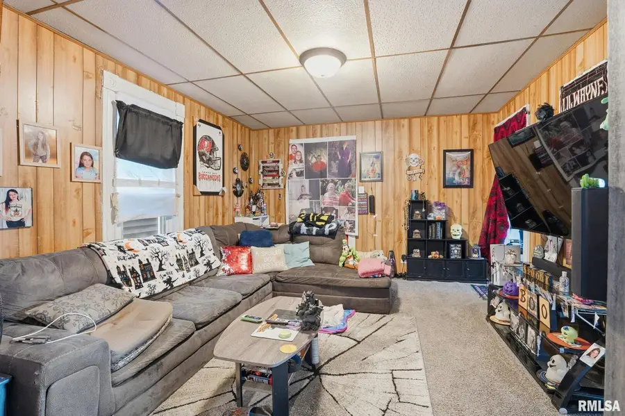 625 N Division Street, Davenport, IA 52802 - #3