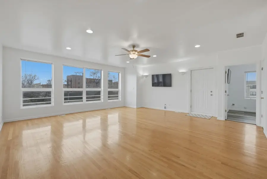 214 E 37th Street #2, Chicago, IL 60653 - #2