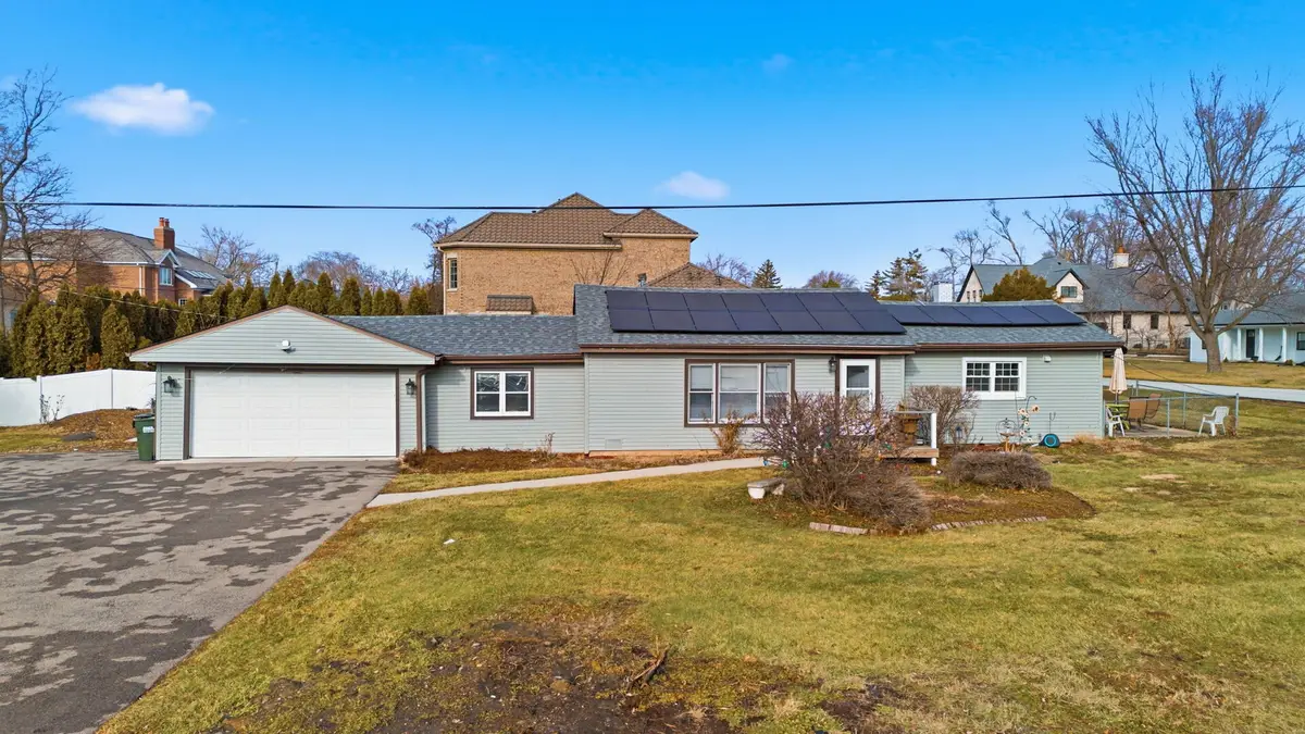 100 Pratt Boulevard, Roselle, IL 60172 - #1