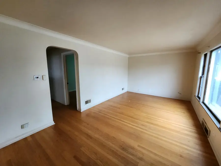 9614 S Maplewood Avenue, Evergreen Park, IL 60805 - #3