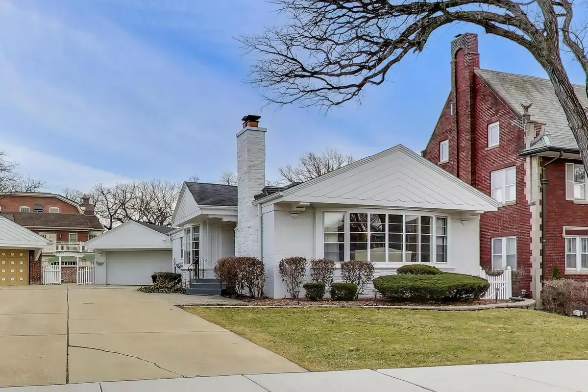 9825 S Winchester Avenue, Chicago, IL 60643 - #1