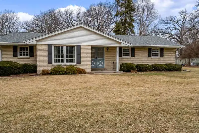 3090 Dallas Road, Rockford, IL 61109 - #2