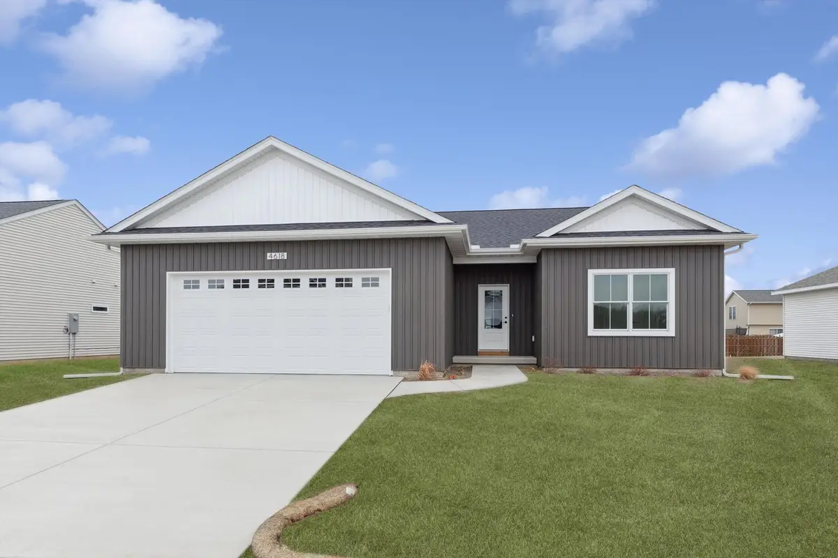 4618 W 12th Street, Davenport, IA 52804 - #1