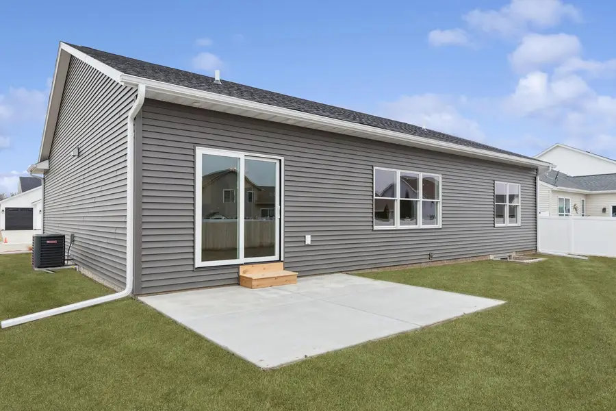 4618 W 12th Street, Davenport, IA 52804 - #3