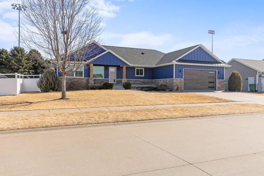 901 2nd Avenue, Durant, IA 52747 - #2