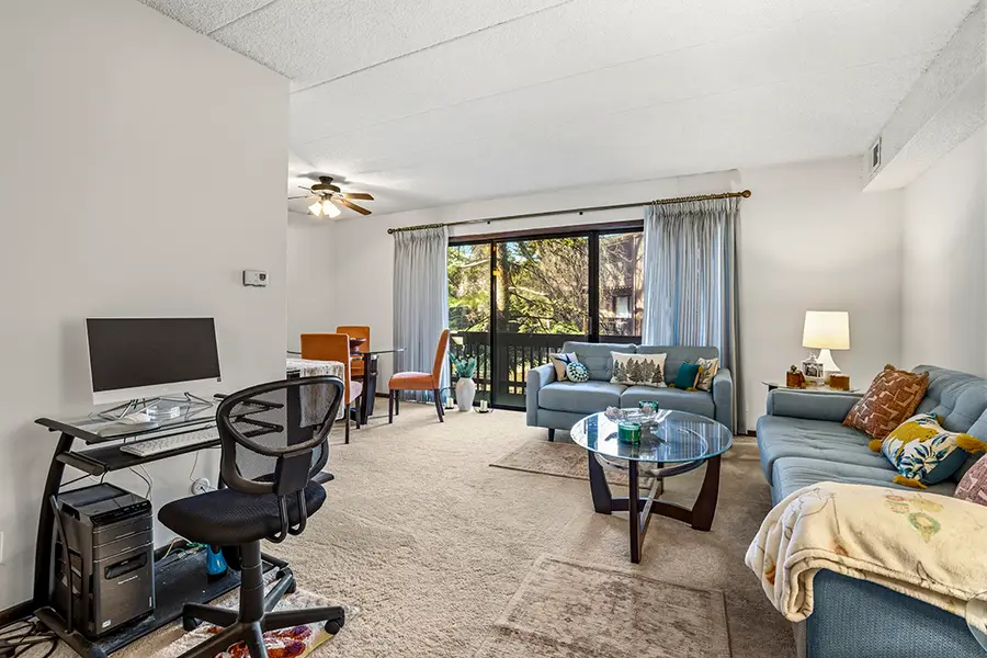 9600 S Mason Avenue #4, Oak Lawn, IL 60453 - #3