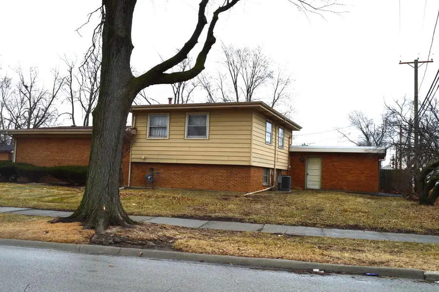 168 W Normandy Drive, Chicago Heights, IL 60411 - #3