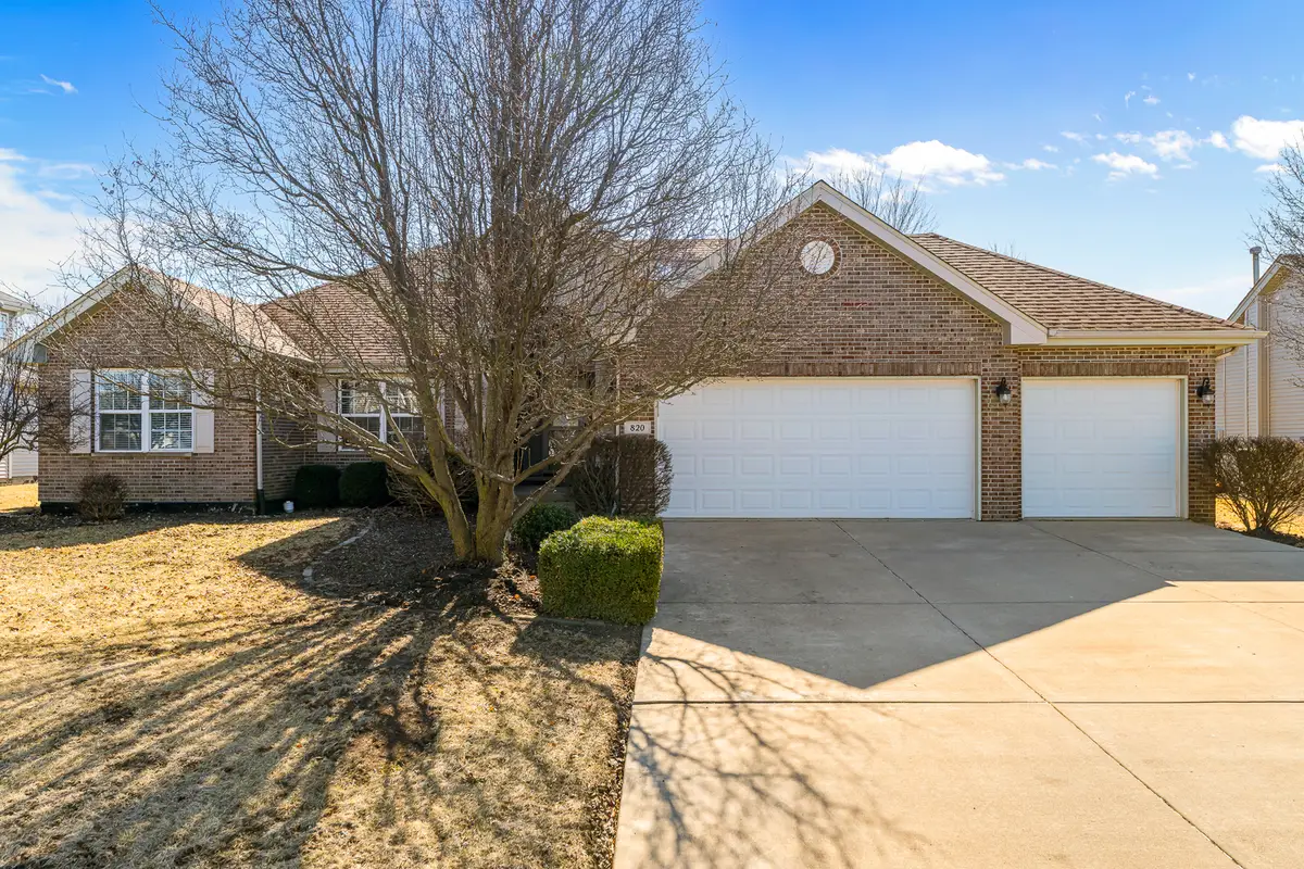 820 W Locust Lane, Peotone, IL 60468 - #1