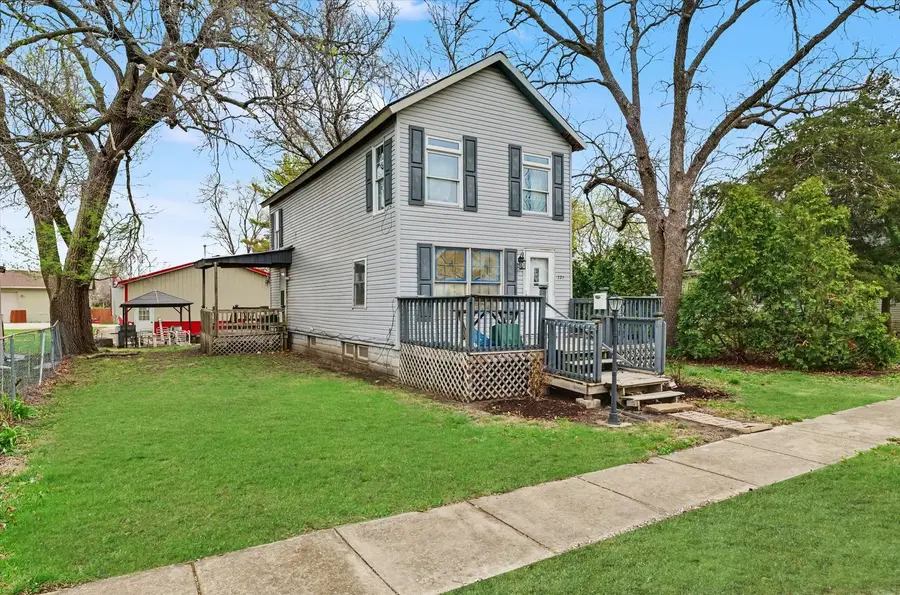 225 E Pine Street, Paxton, IL 60957 - #2