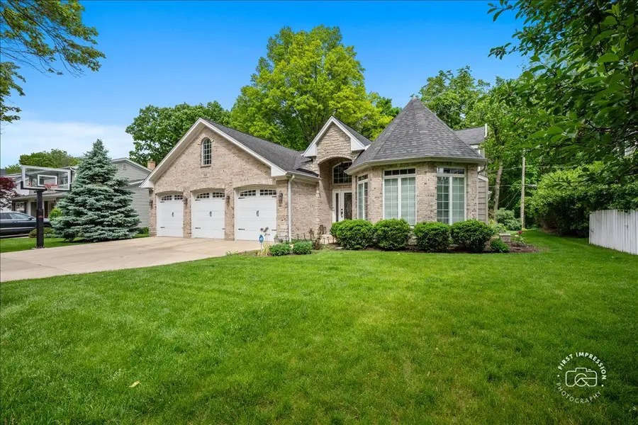 1009 Douglas Avenue, Naperville, IL 60540 - #2