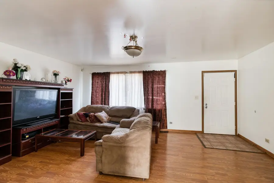 10435 W Chaplin Avenue, Beach Park, IL 60099 - #3