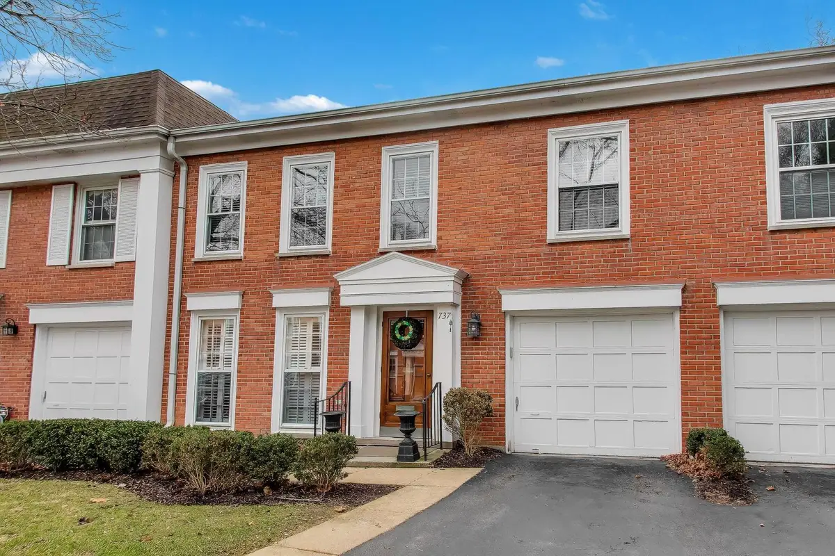 737 York Court, Northbrook, IL 60062 - #1