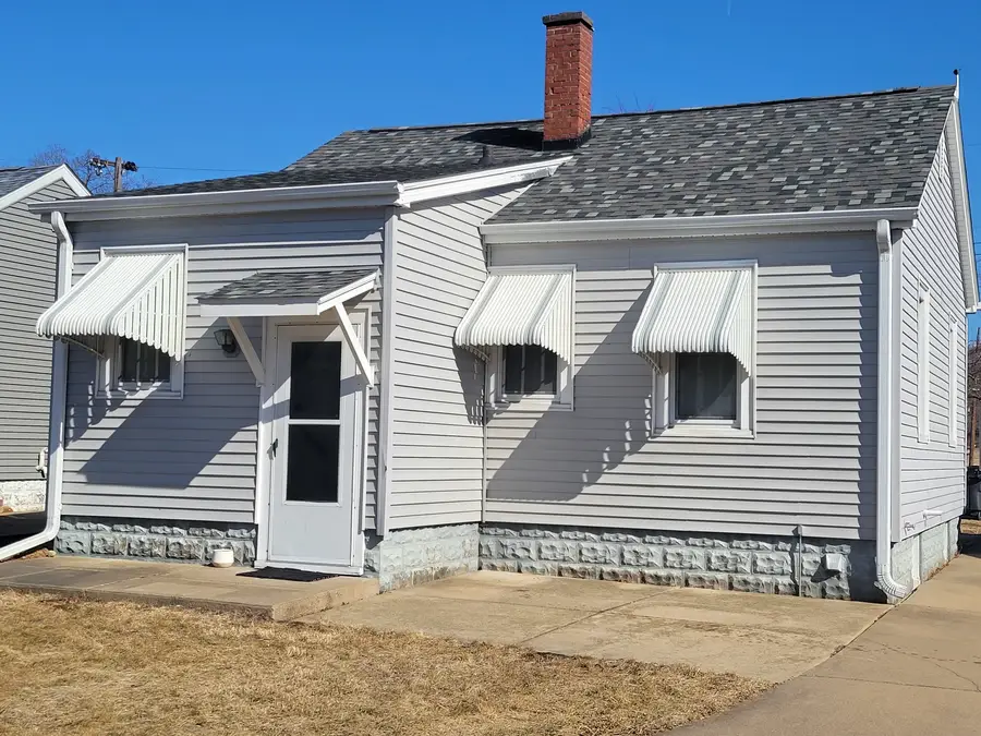 3607 26th Street, Moline, IL 61265 - #2