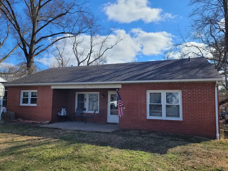 921 Airport Road, Mount Vernon, IL 62864 - #2