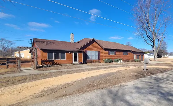 104 N East Avenue, Amboy, IL 61310