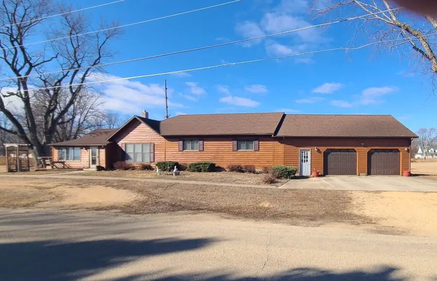 104 N East Avenue, Amboy, IL 61310 - #2
