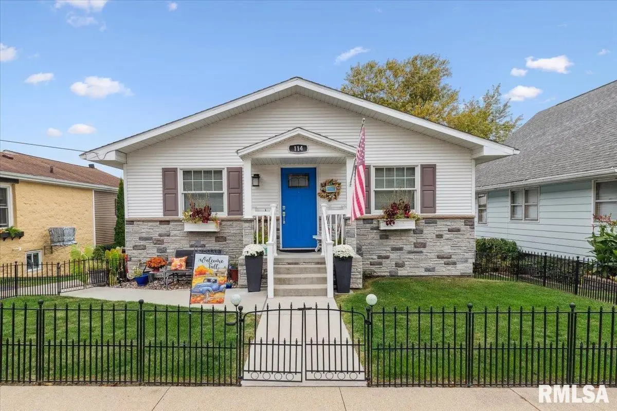 114 4th Street, Fulton, IL 61252 - #1