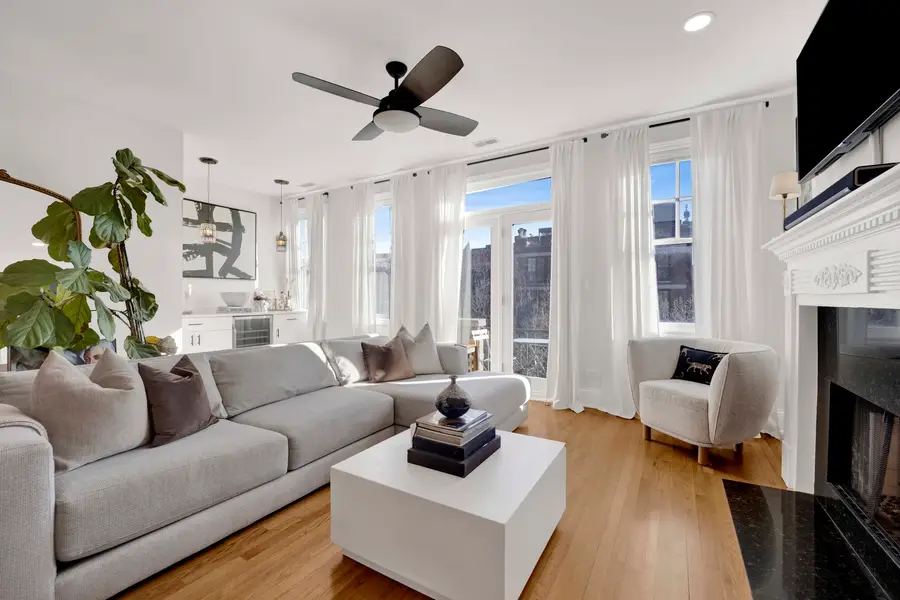 856 W Buckingham Place #3SW, Chicago, IL 60657 - #3