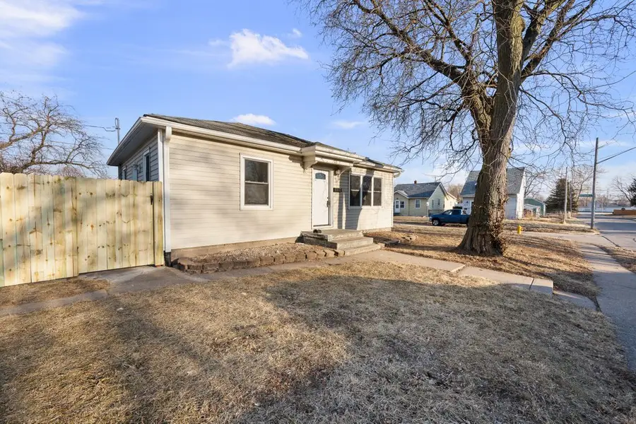 121 Wellman Avenue, Davenport, IA 52802 - #2