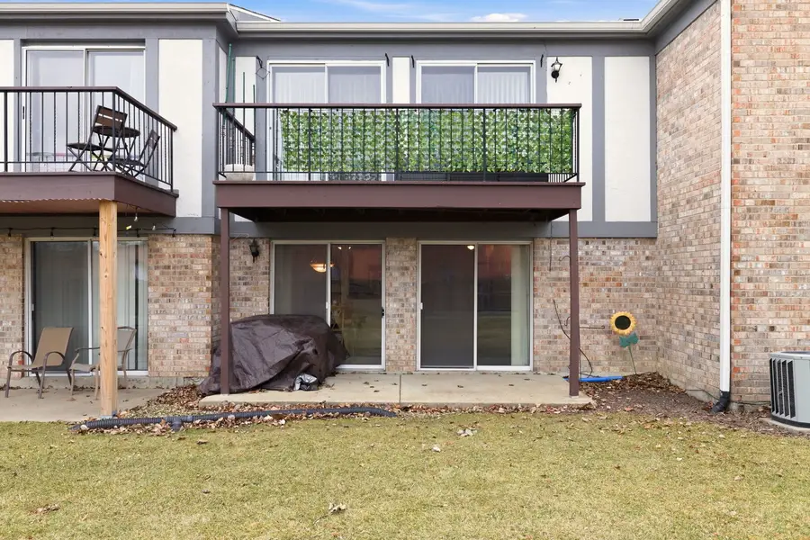 1215 Williamsport Drive #2, Westmont, IL 60559 - #2