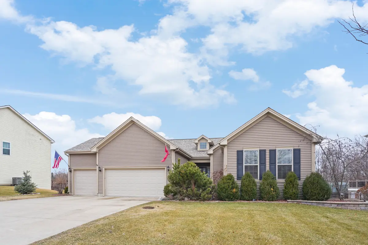 2165 Walnut Glen Boulevard, Island Lake, IL 60042 - #1