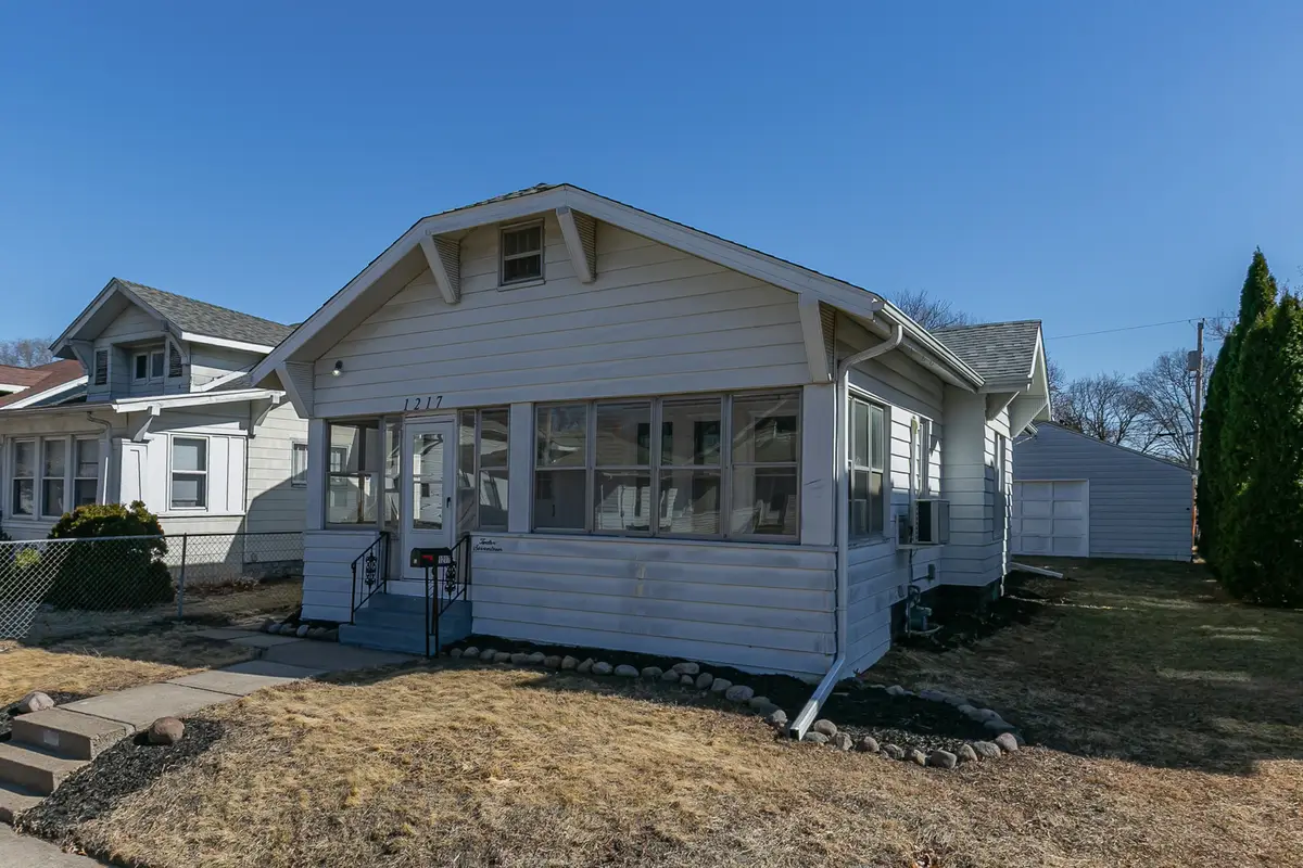 1217 35th Street, Rock Island, IL 61201 - #1