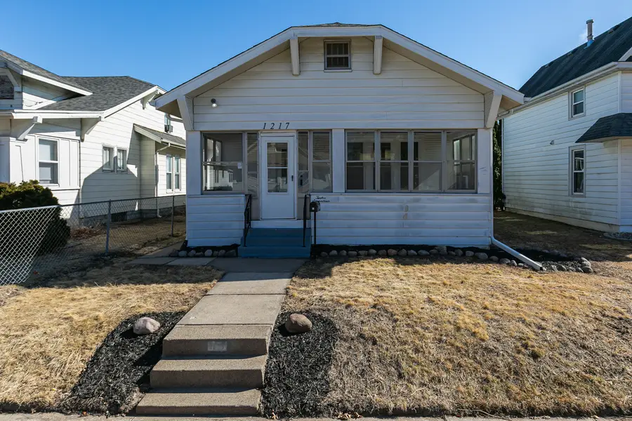 1217 35th Street, Rock Island, IL 61201 - #2