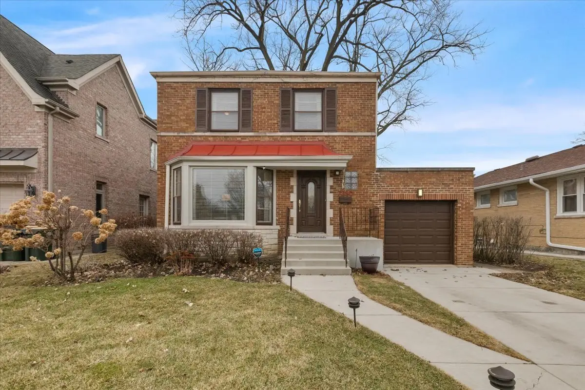 7350 N Tripp Avenue, Lincolnwood, IL 60712 - #1