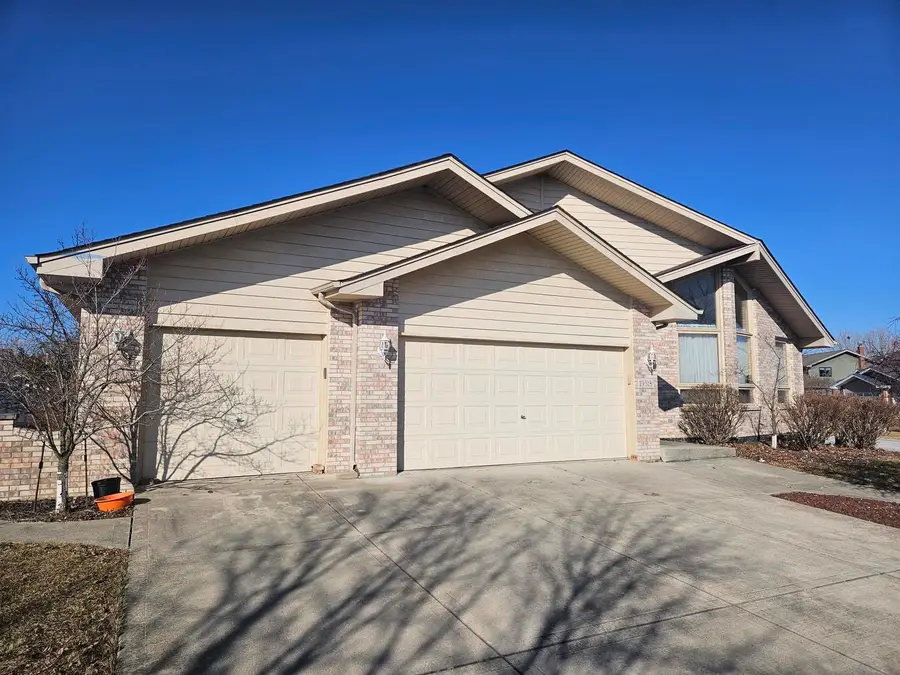 19518 Ridgemont Drive, Tinley Park, IL 60487 - #2