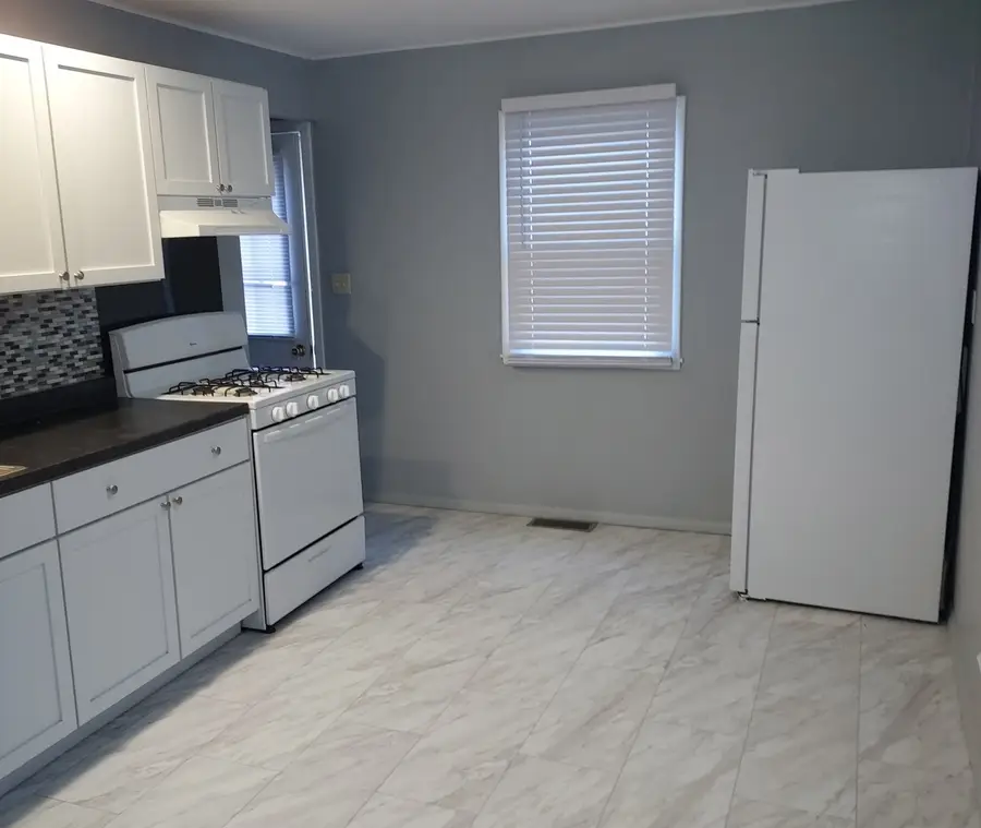 202 S Embarrass Avenue, Tuscola, IL 61953 - #3