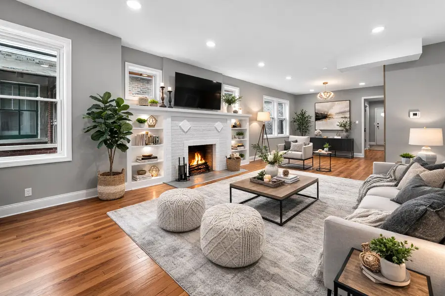 8011 S Dante Avenue, Chicago, IL 60619 - #2