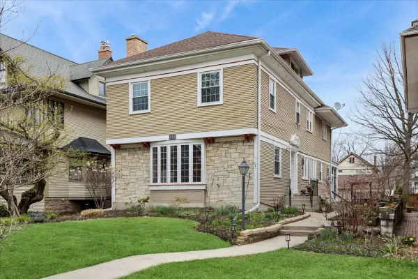 426 N Scoville Avenue, Oak Park, IL 60302
