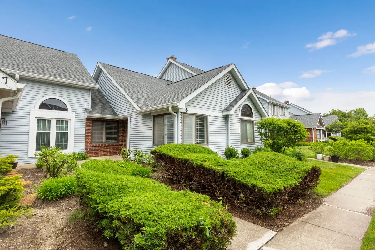 6 Hastings Lane #6, Lincolnshire, IL 60069 - #1